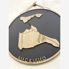 Ask & Lille bykort i tr