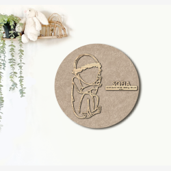CUDDLE med blomsterkrans - �40cm F�dselstavle i tr� og akustikfilt