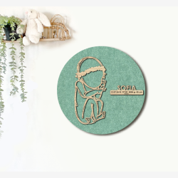 CUDDLE med blomsterkrans - �40cm F�dselstavle i tr� og akustikfilt