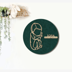 CUDDLE med hue - �40cm F�dselstavle i tr� og akustikfilt