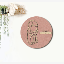 CUDDLE med hue - �40cm F�dselstavle i tr� og akustikfilt