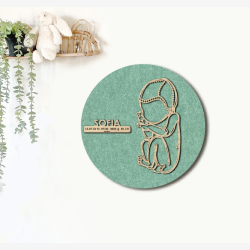 CUDDLE med hue - �40cm F�dselstavle i tr� og akustikfilt