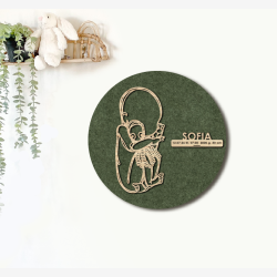 CUDDLE med sprutte - �40cm F�dselstavle i tr� og akustikfilt
