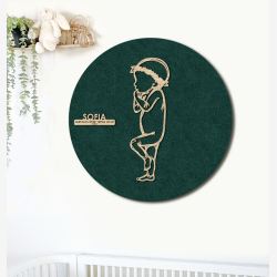 PR�MATUR med blomsterkrans - �60cm F�dselstavle i tr� og akustikfilt