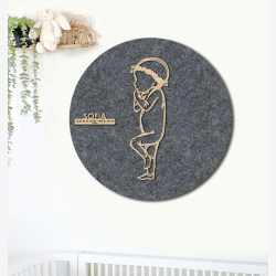 PR�MATUR med blomsterkrans - �60cm F�dselstavle i tr� og akustikfilt