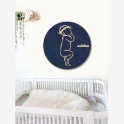 Fdselstavle i tr og akustikfilt - SLEEPY med blomsterkrans